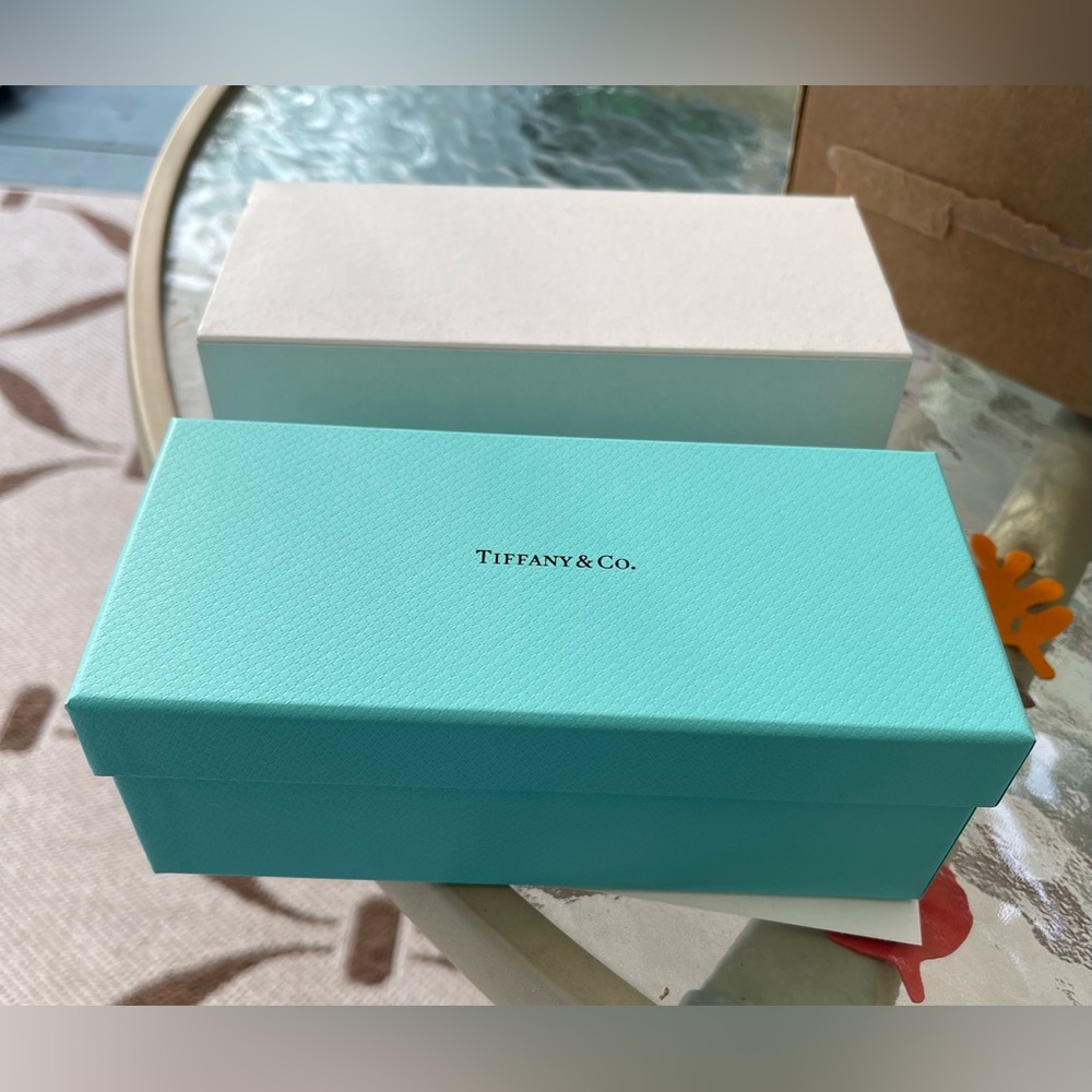 NEW Tiffany & Co. Studded Aviator Sunglasses in silver and blue gradient - Picture 3 of 16